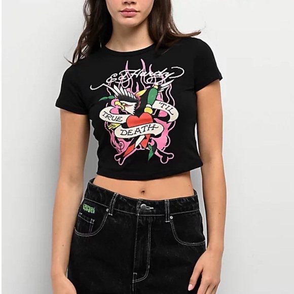 Ed Hardy Black Crop Top with Pink and Red Graphic t-shirt NWT - Picture 2 of 16